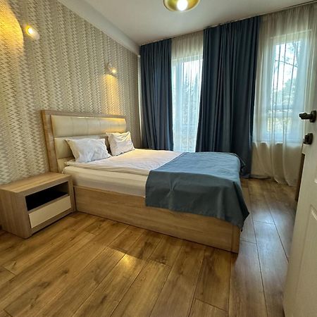 Hotel Lile Tbiliszi Kültér fotó
