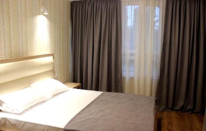 Hotel Lile Tbiliszi Kültér fotó