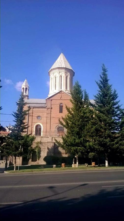Hotel Lile Tbiliszi Kültér fotó