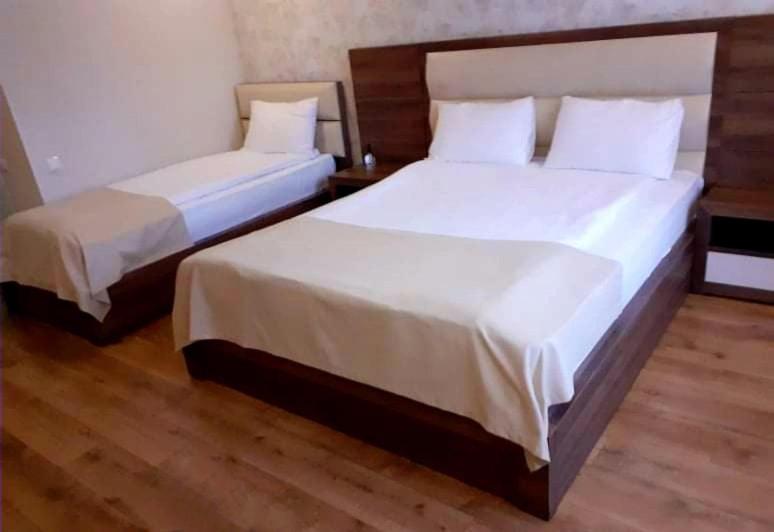 Hotel Lile Tbiliszi Kültér fotó