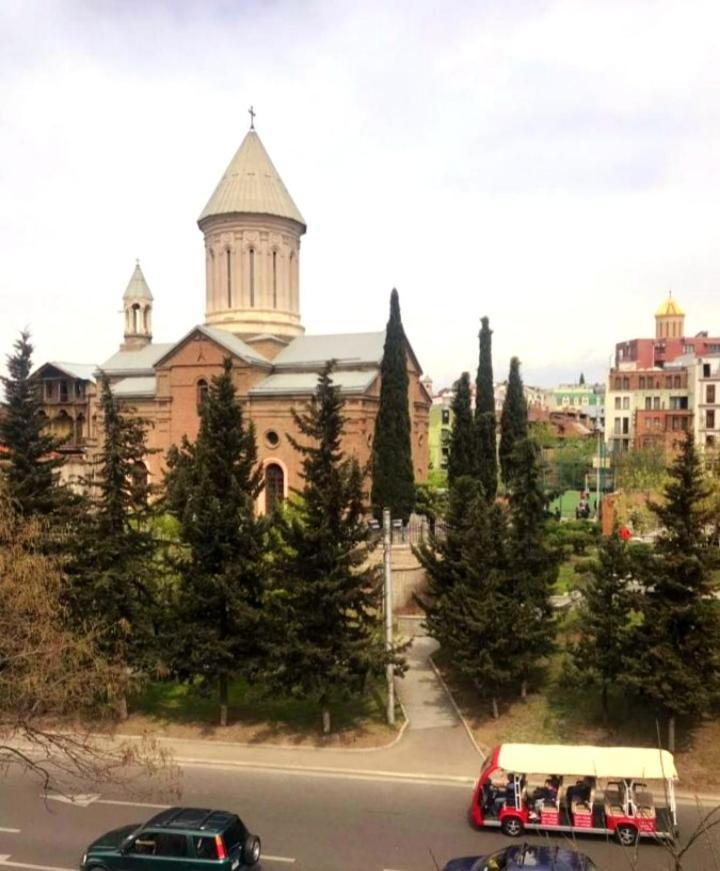 Hotel Lile Tbiliszi Kültér fotó