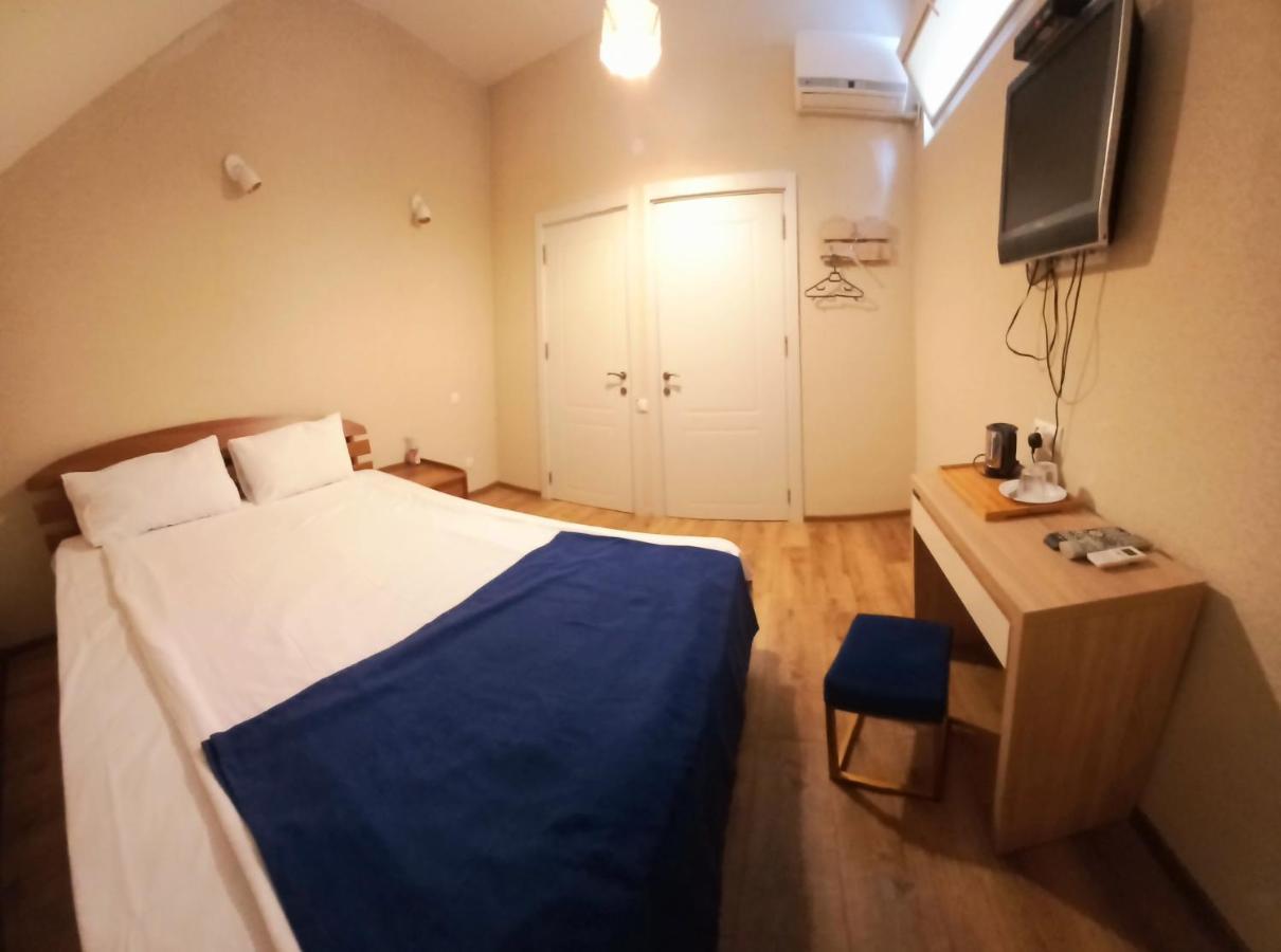 Hotel Lile Tbiliszi Kültér fotó