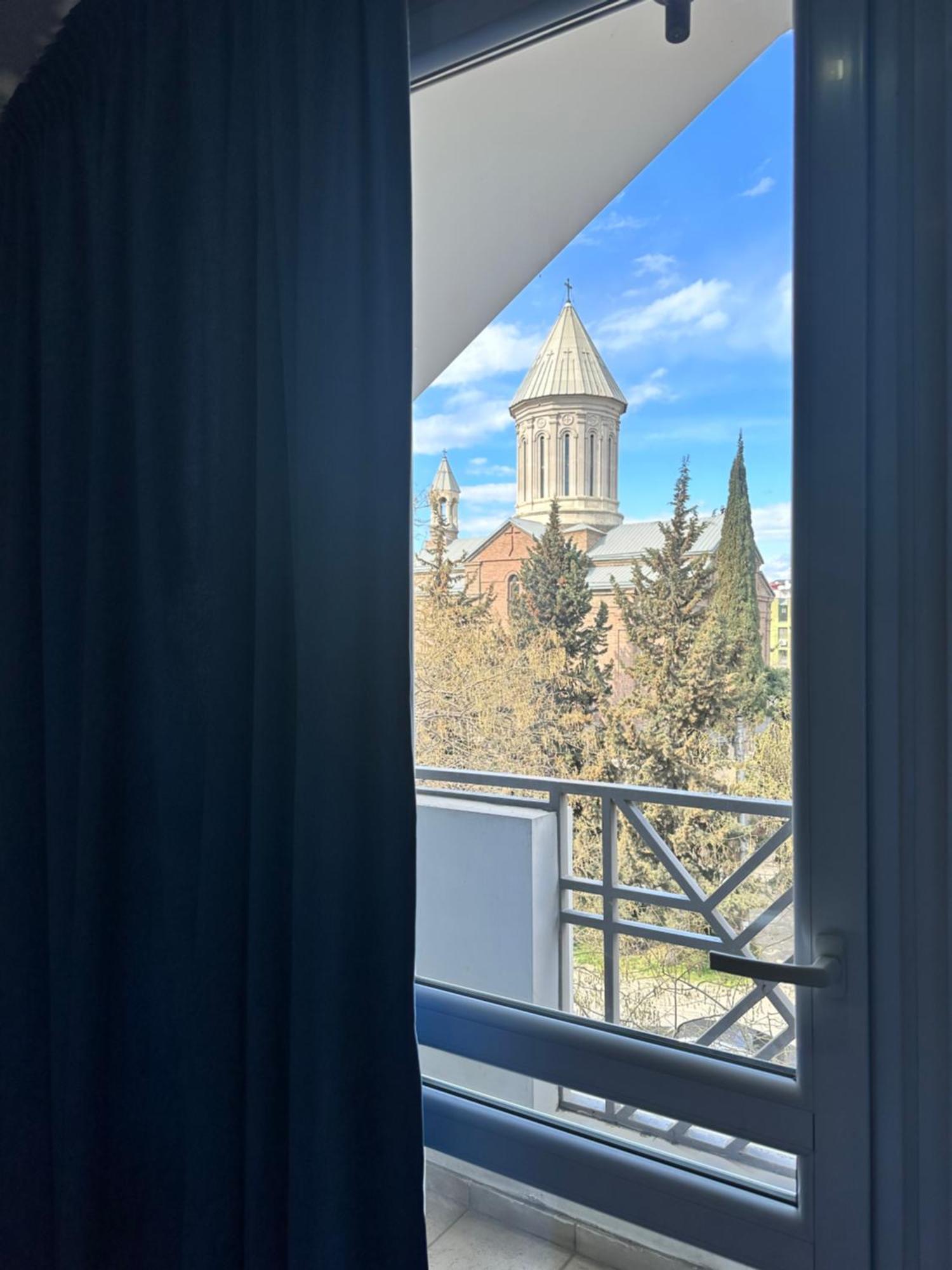 Hotel Lile Tbiliszi Kültér fotó
